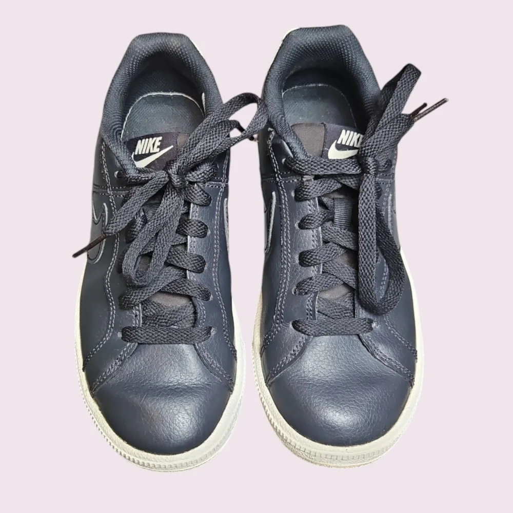 Nike Kid's Court Royale Black Sneakers Size 5.5